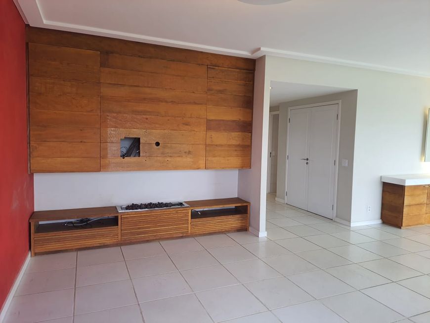 Apartamento para venda possui 227 metros quadrados com 4 quartos em Vila Yara - Osasco - SP