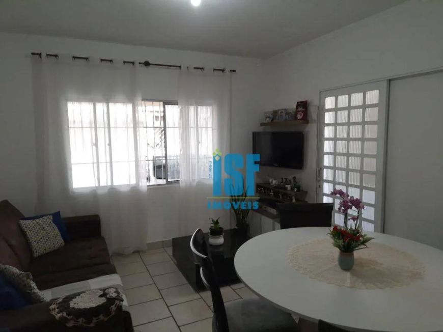 Casa residencial à venda no bairro Jaguaribe com 125 m² e 2 dormitórios/quartos.