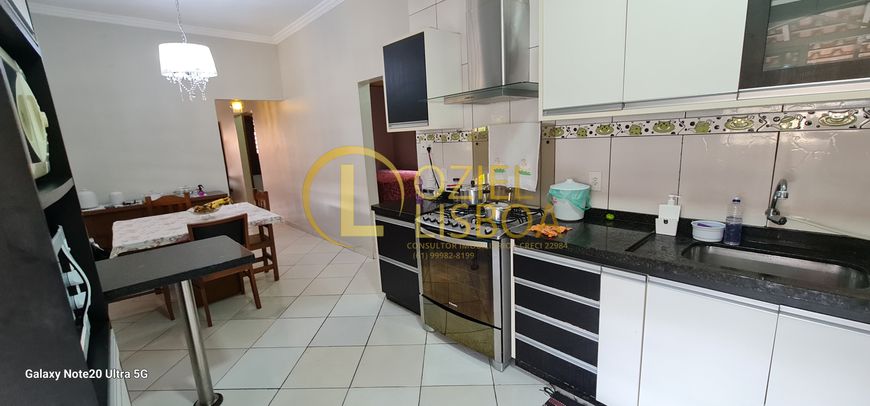 CASA COM 3 SUÍTES NA LAJE COM 2 RESIDÊNCIAS EM LOTE DE 710m² CONDOMÍNIO RUA 10 VICENTE PIRES