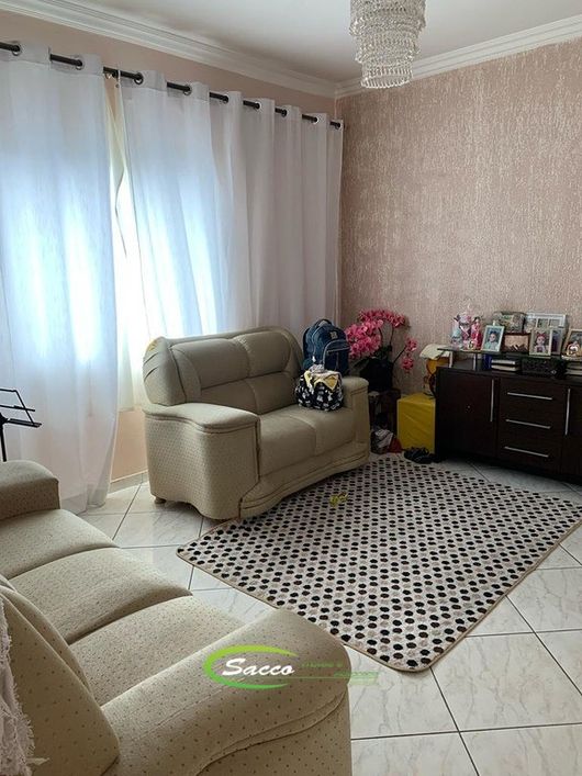 Sobrado amplo à venda