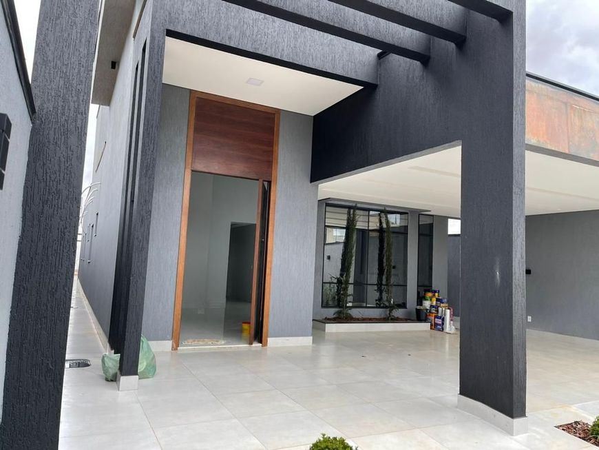 EXCELENTE CASA