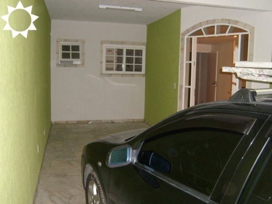 Imperdível! Casa à venda em Osasco-SP, bairro Bandeiras: 4 quartos, 2 salas, 2 banheiros, 3 vagas de