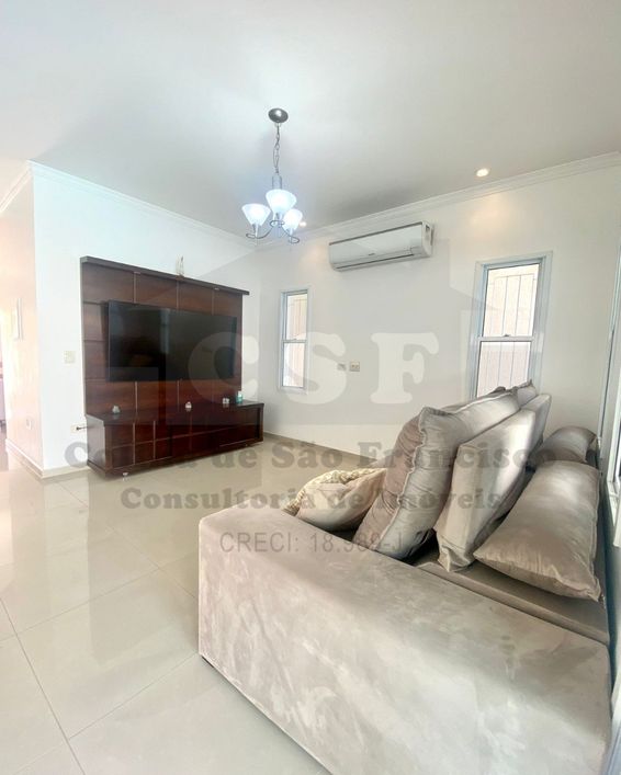 Linda casa no Jardim Adalgisa. São 3 suítes, sala com lareira, escritório, cozinha americana, soton