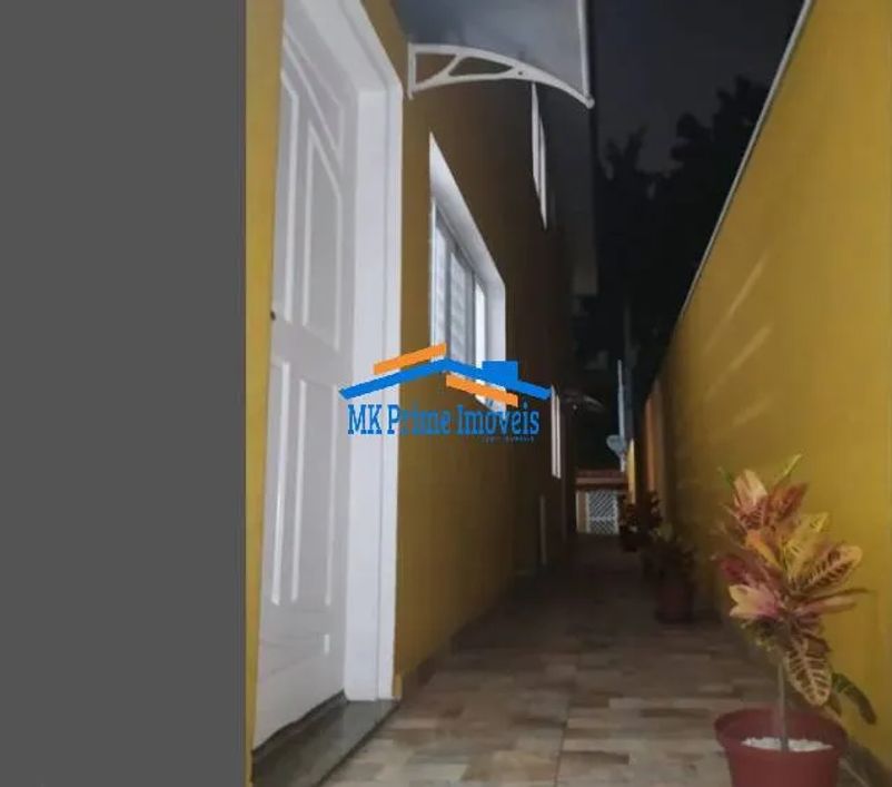 Sobrado com 200 mts² - 3 dorm. 1 suíte - 6 vagas - Campesina