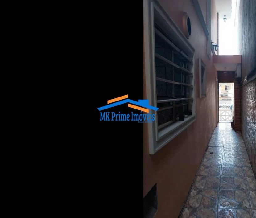 Ótimo Sobrado à Venda com 1 suíte - Vila Pestana / Jardim Roberto.