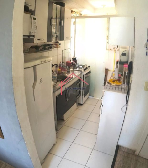 Apartamento à venda em Osasco-SP: 2 quartos, 1 sala, 1 banheiro, 1 vaga na garagem!