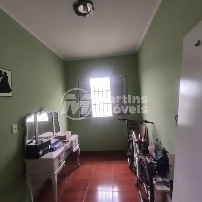 Imóvel para venda possui 140 metros quadrados com 3 quartos em Jardim das Flores - Osasco - SP