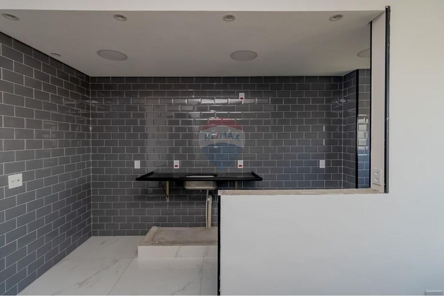 Lindo Studio para venda com 27 metros em Osasco, Jardim Conceição.