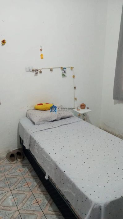 Sobrado a venda no veloso.