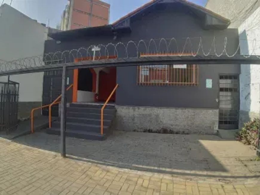 CASA COM PONTO COMERCIAL NO CENTRO DE SJC