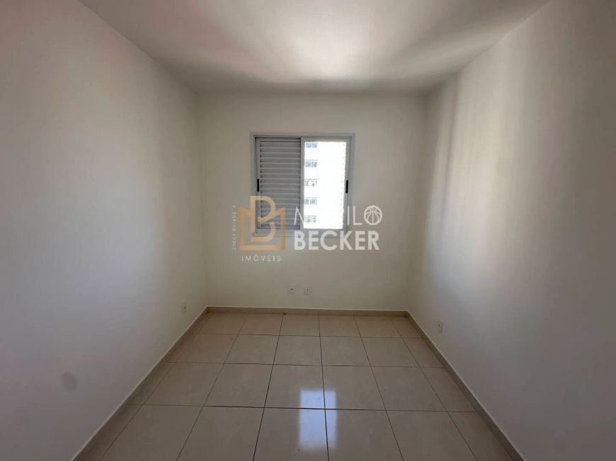 Apartamento venda 2 dorms com suíte e varanda e 75 m no Maxximo Resort