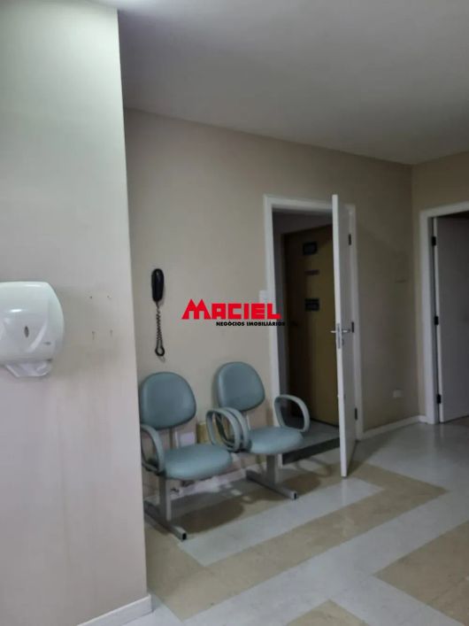 SALA COMERCIAL AMPLA - 56M² - CENTRO - SÃO JOSÉ DOS CAMPOS