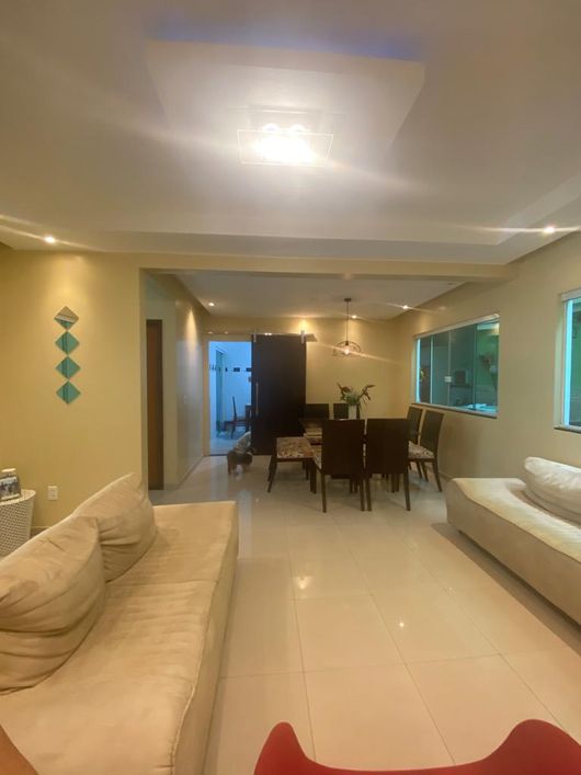 Linda Casa, 2 Andares, 4qtos sendo 2 suits - Candangolandia