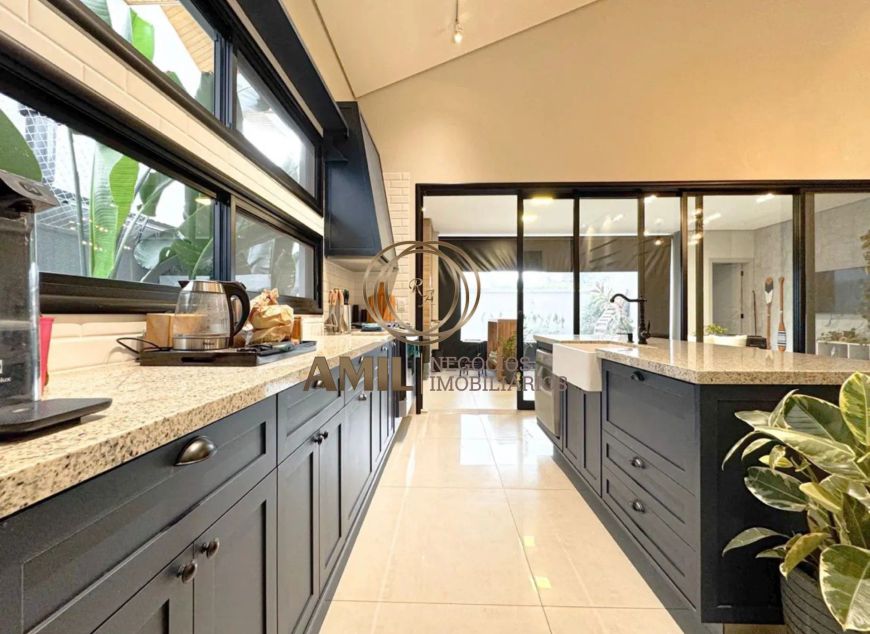 LM_RA Amil Negócios Imobiliários Aluga Casa de Luxo no Condomínio Monte Carlo com 267m², Urbanova