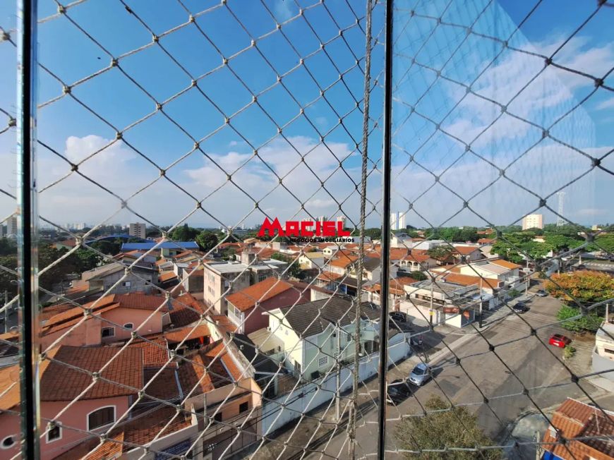 Duplex na melhor localização do BOSQUE 250 m² com 3 suítes