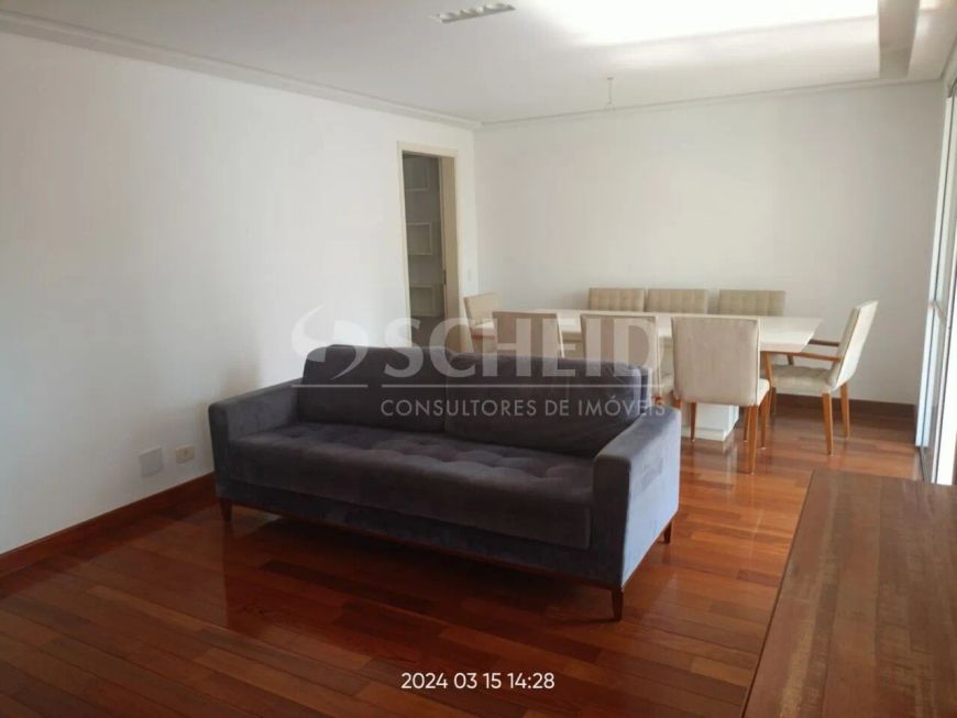 Lindíssimo Apartamento à Venda em Moema!