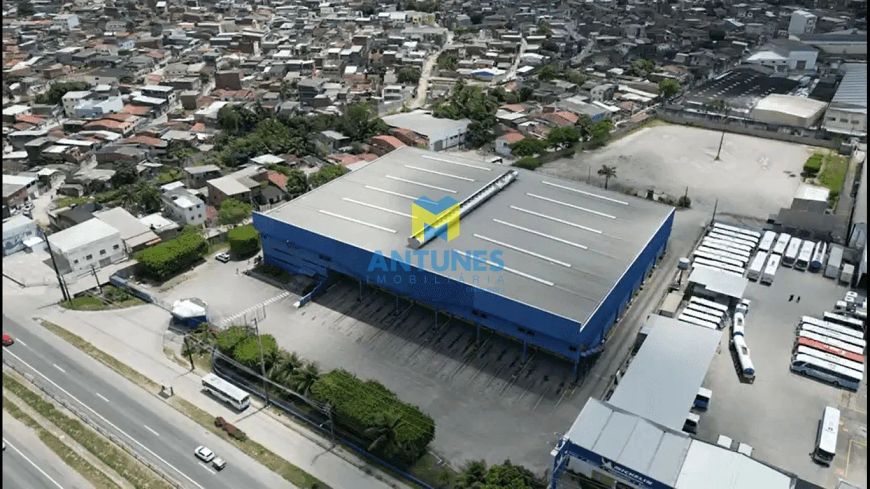 Alugue Galpão em Prazeres de 7.342m² com 36 docas e pátio 8.950m². Margem Br-101