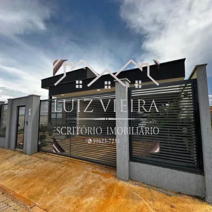 Vende-se belíssima casa moderna na 26 de Setembro com 3 suítes, lote 400m², área de lazer e gourmet