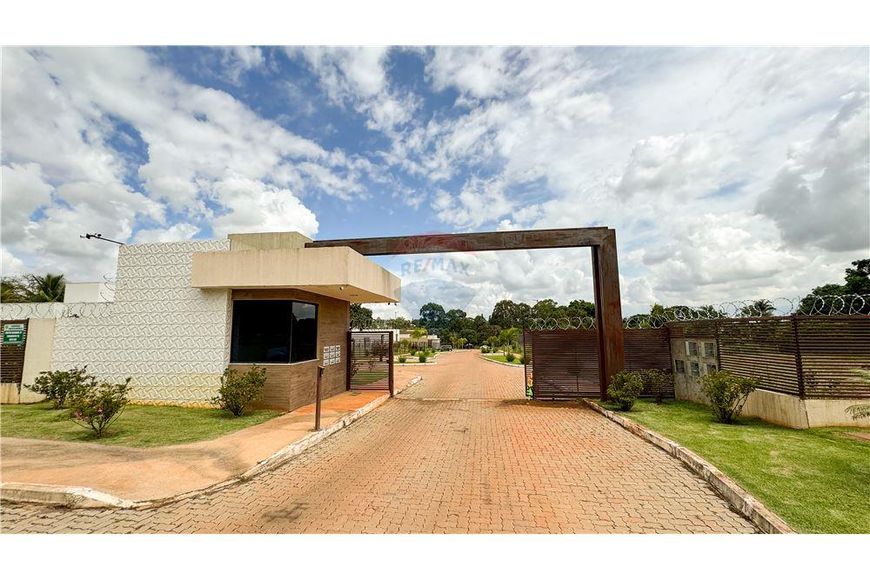 SMPW Q. 17 CONJ 13 - 2100 M² EM CONDOMÍNIO FORMADO - PARK WAY/DF