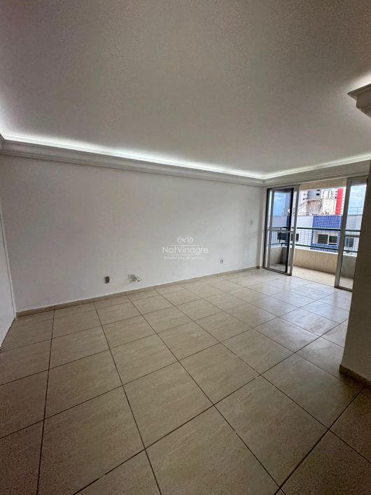 Apartamento em Candeias, 100 metros, 3 quartos sendo 1 suite, garagem coberta, 379 mil