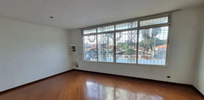 Sobrado misto, bairro Jardim América, Zona Sul em Ribeirão Preto/SP.