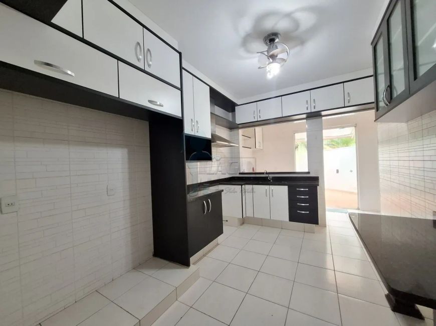 Casa térrea de 173m² com 03 quartos à venda em condominio - Jardim Nova Aliança
