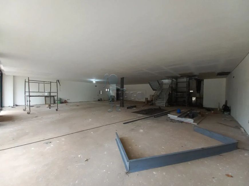 Salão comercial de 200m² com 02 pavimentos para locação - Jardim Olhos D`Água