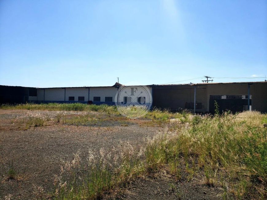 Galpão comercial - 2275m² - Venda no bairro Lagoin