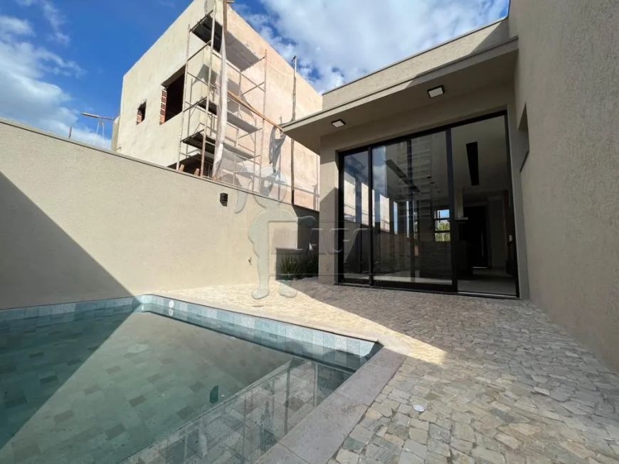 Casa térrea de 163m² com 03 suítes à venda em condomínio - Quinta da Primavera
