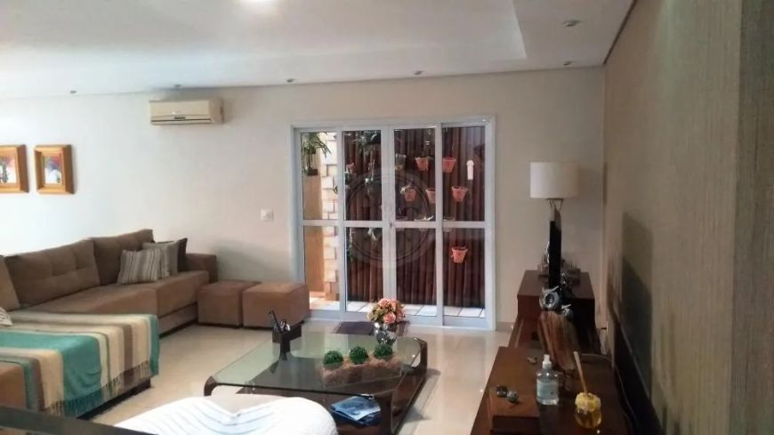 Casa Condomínio Fechado com 5 quartos sendo 1 suíte em Bonfim Paulista