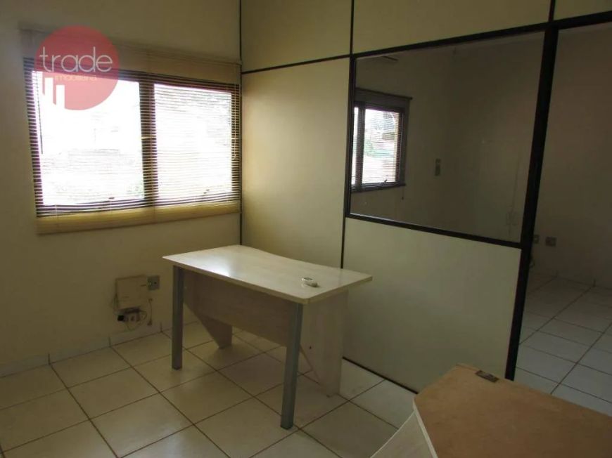 Sala Comercial à Venda no Jardim Irajá em Ribeirão Preto com Ar condicionado.