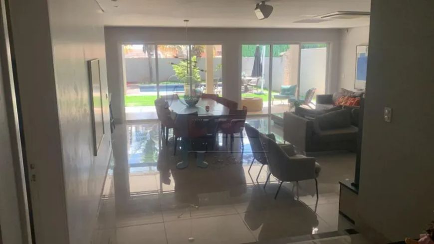 Casa de 320m² com 03 suítes para locação e venda - City Ribeirão