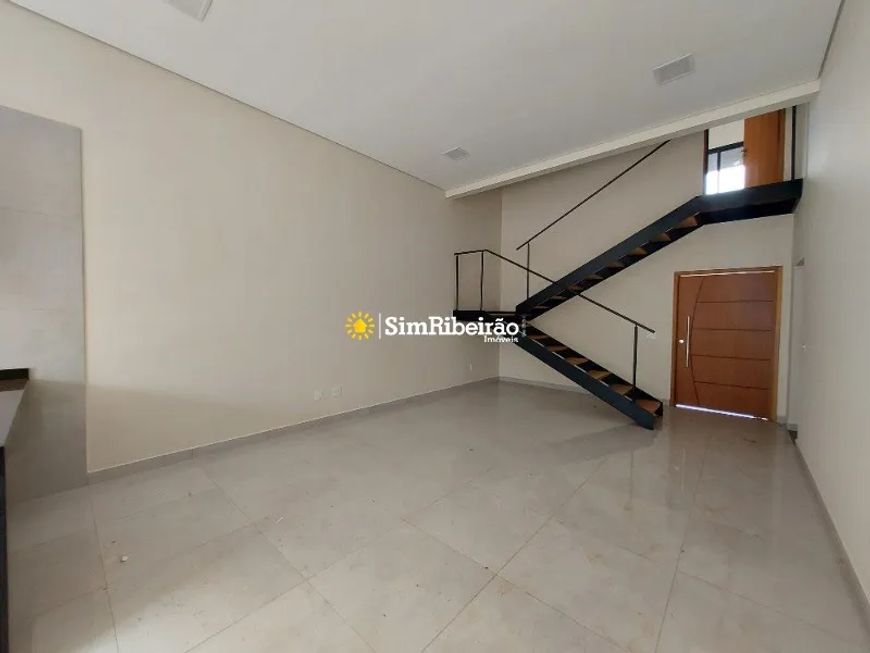 Sobrado a venda no condomínio Valência. Bairro Valência Condomínio.