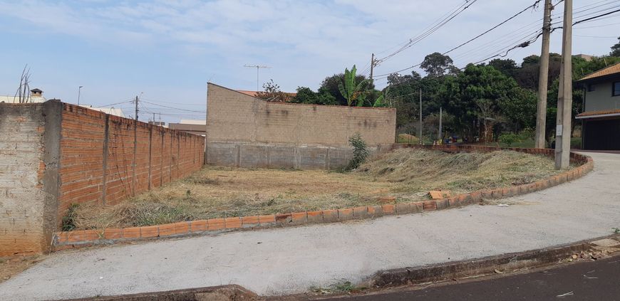 Bonfim Paulista terreno bairro Santa Genebra 308 M esquina comercial e residencial
