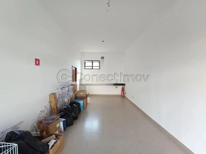 Excelente Localização - Encontre Seu Novo Salão Comercial com a Imobiliária Conectimov.
