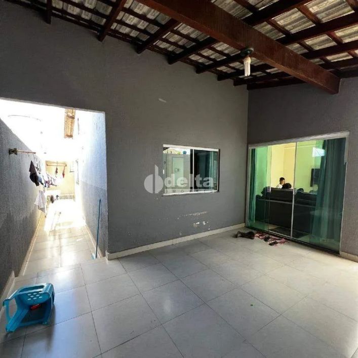 Casa residencial disponível para venda no bairro São Jorge em Uberlândia-MG