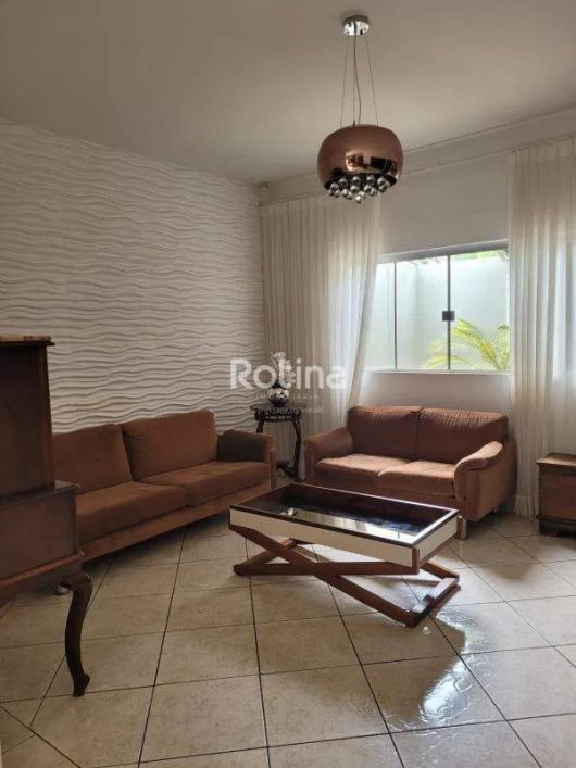 Casa à venda, 3 quartos, Nova Uberlândia - Uberlândia/MG - Rotina Imobiliária