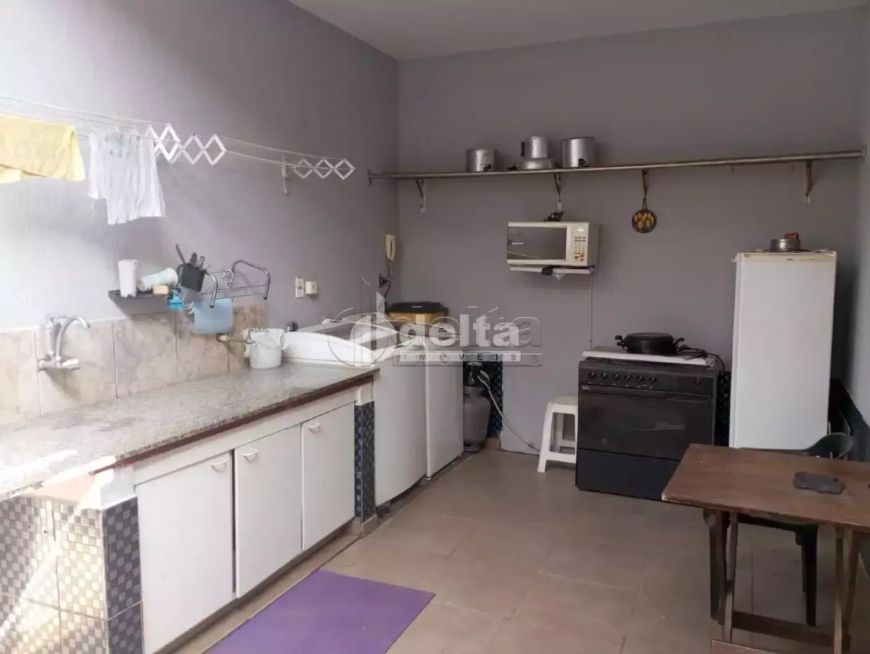 Casa disponível para venda no bairro Santa Rosa em Uberlândia-MG