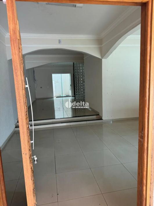 Casa disponível para venda no bairro Tibery em Uberlândia MG