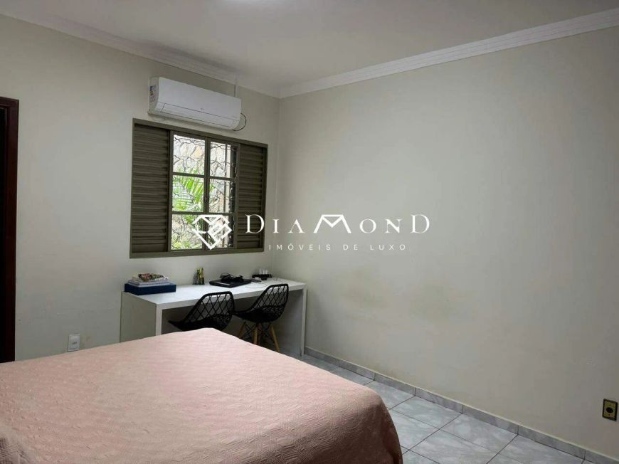 Casa à venda, 4 quartos, 1 suíte, 2 vagas, Presidente Roosevelt - Uberlândia/MG