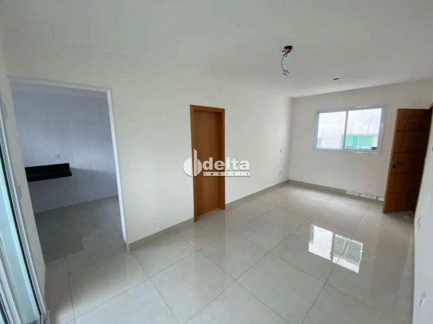 Apartamento disponível para venda no bairro Santa Mônica em Uberlândia-MG