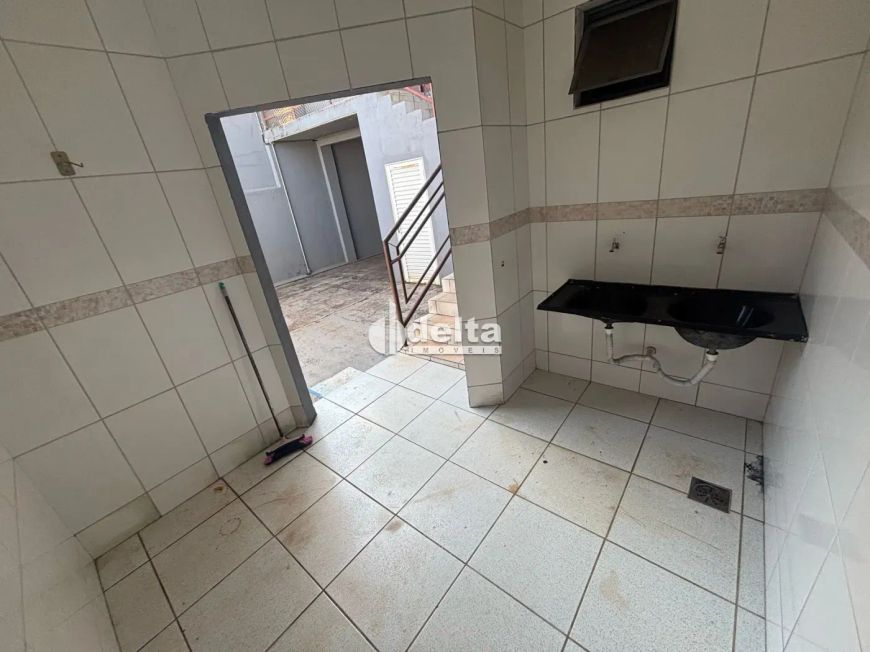 Prédio disponível para locação no bairro Santa Luzia em Uberlândia-MG