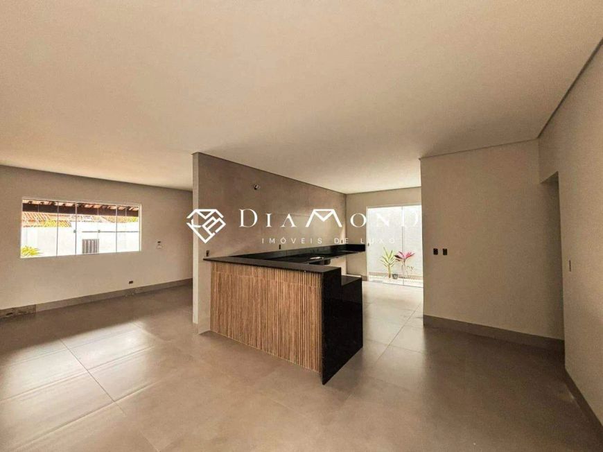 Casa à venda, 3 quartos, 1 suíte, 1 vaga, Vigilato Pereira - Uberlândia/MG