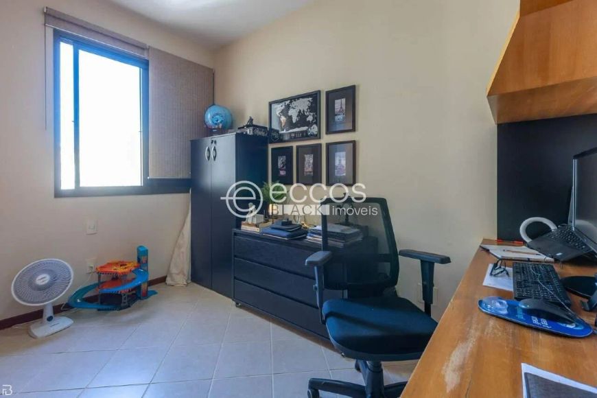 Apartamento à venda, 4 quartos, 2 suítes, 2 vagas, Tabajaras - Uberlândia/MG