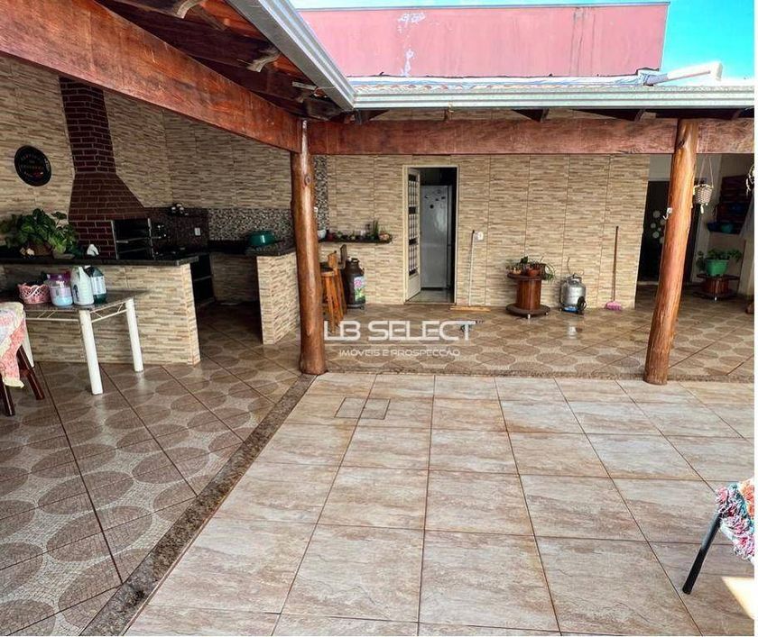 Casa com 3 dormitórios à venda, 220 m² por R$ 600.000,00 - Novo Mundo - Uberlândia/MG