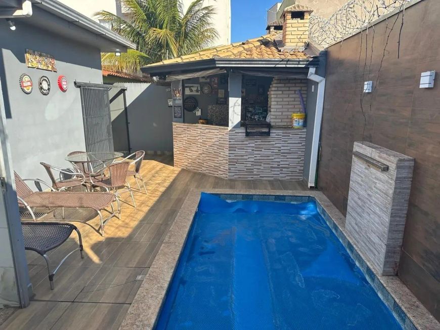 Casa para Venda em Uberlândia, Jardim Botânico, 3 dormitórios, 2 suítes, 4 banheiros, 3 vagas