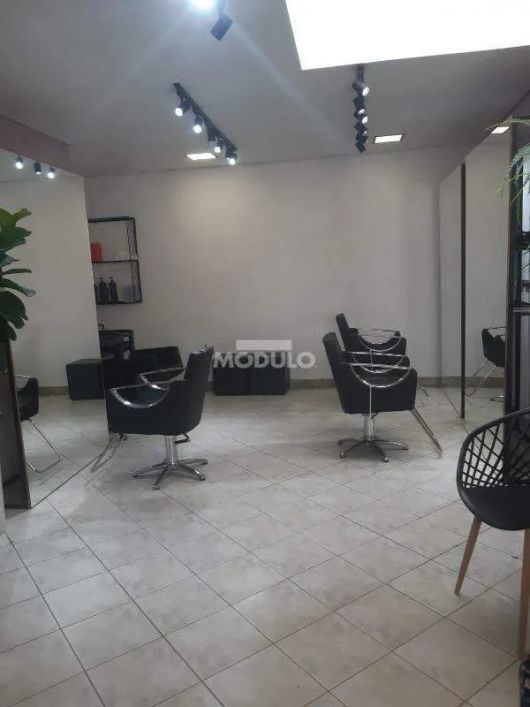 Imóvel Comercial em excelente localização a poucos metros da Rondon Pacheco