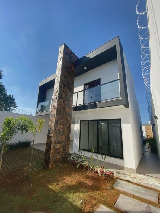 Sobrado para venda no bairro Nova Uberlândia.