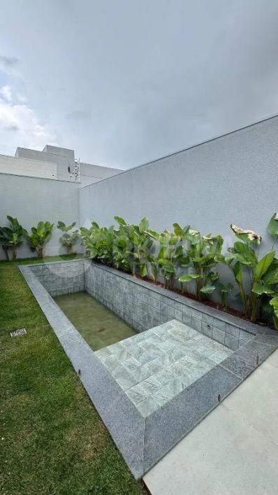 Belíssima Casa nova com piscina aquecida disponível para venda no bairro planejado Bem Viver Sul Ube