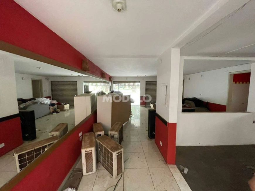 Loja comercial para locação, bairro Osvaldo Rezende